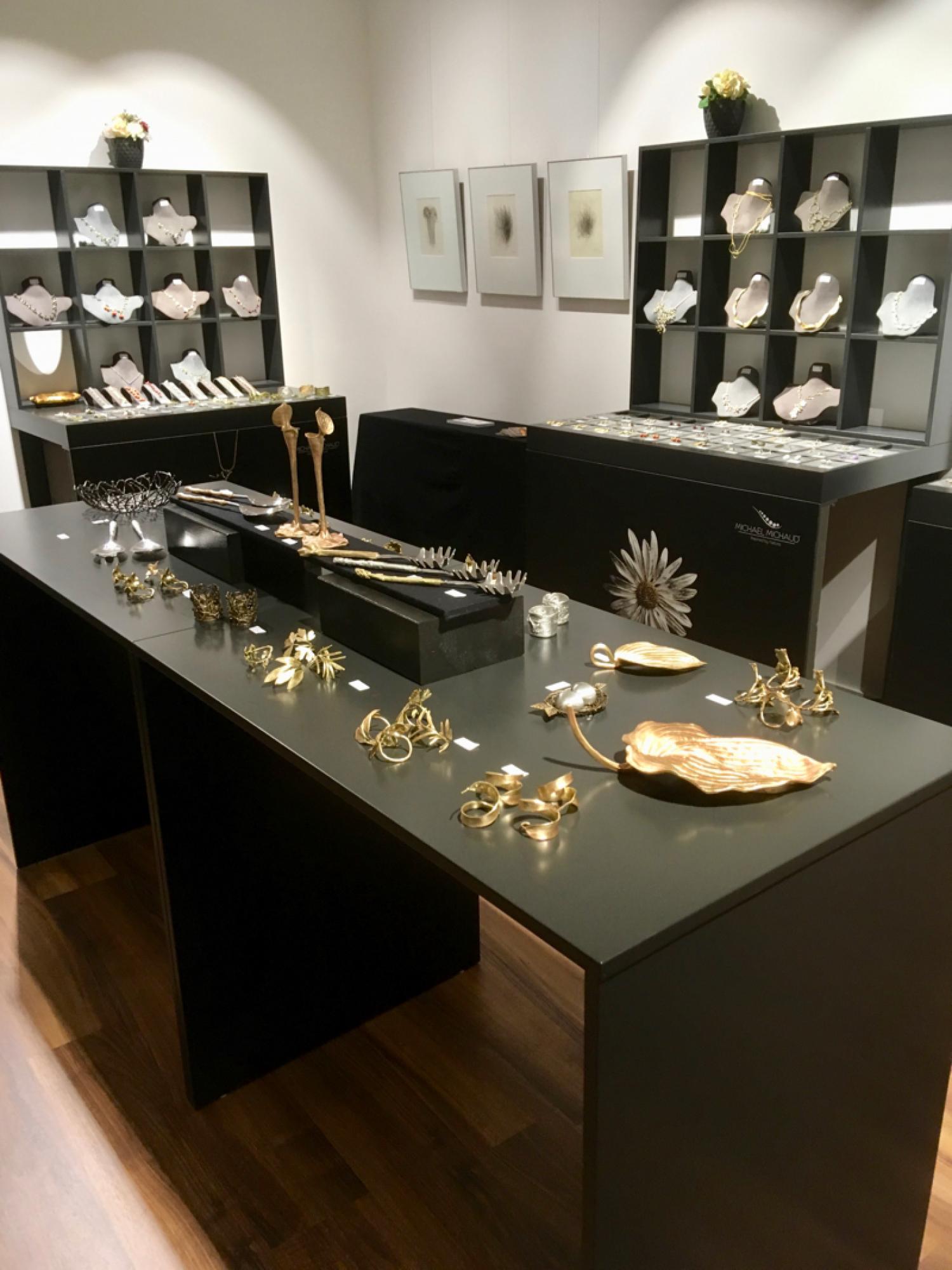 Michael Michaud Shop Schmuck und Table Art